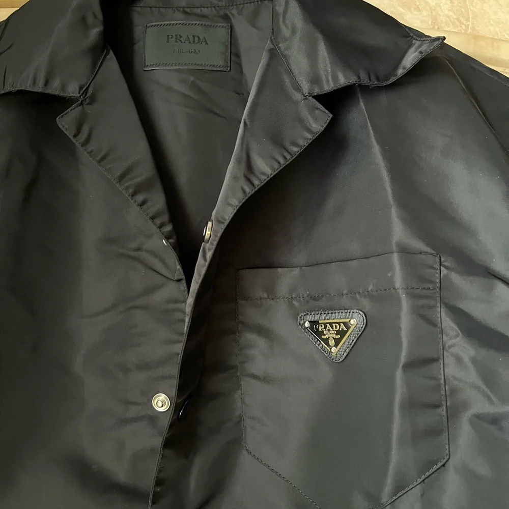 Prada Elegant Black bottom down Shirt - Picture 3 of 8